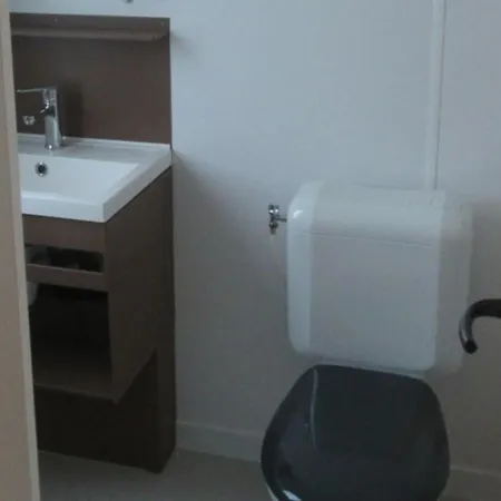 Mobil Avec Terrasse Pour 2 Personnes - Api-1-52-780